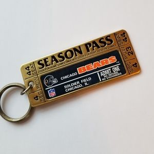 ❗Vintage 1988 Brass Chicago Bear NFL Season Pass Keychain❗